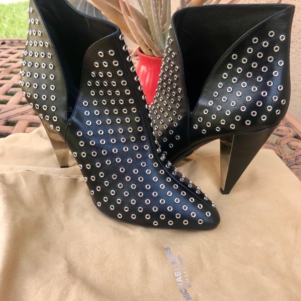 Michael Kors Boots - Picture 3 of 5